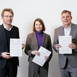 In Hamburg wurde ein Kooperationsvertrag über die gemeinsame Durchführung eines dualen interdisziplinären Bachelorstudiengangs E-Government unterzeichnet.