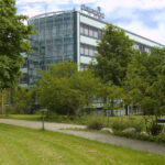 Das Bild zeigt den Unternehmenssitz von Dataport in Altenholz.