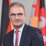 Das Bild zeigt Niedersachsens Innenstaatssekretär Stephan Manke.