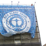 Plakat mit Symbol Blauer Engel
