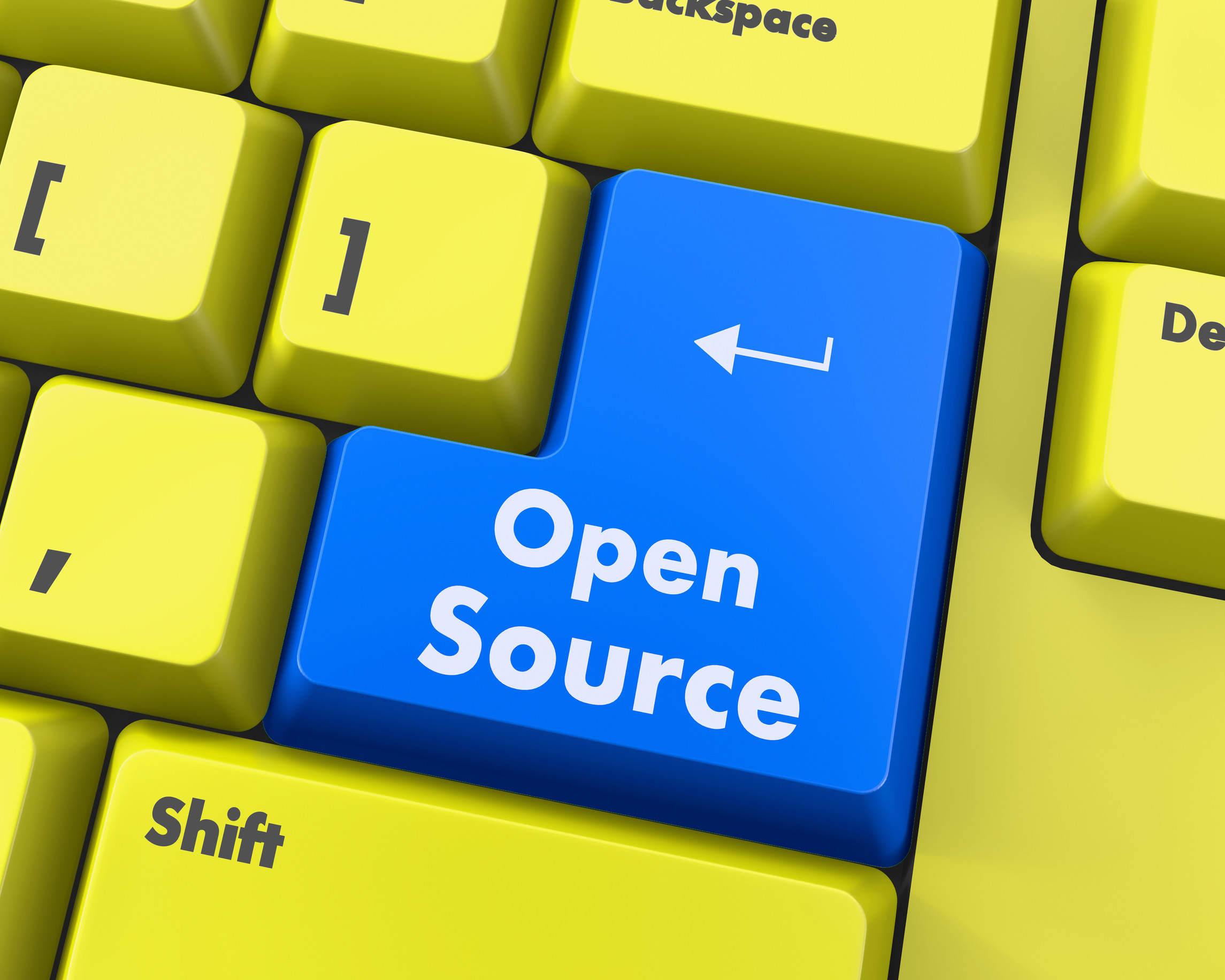 Nahaufnahme der return-Taste eines Computer-Keyboards mit der Aufschrift "Open-Source".