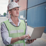 Überwachung des Imports und Exports von Containern, Kontrolle von Handelscontainern.