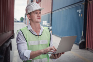 Überwachung des Imports und Exports von Containern, Kontrolle von Handelscontainern.