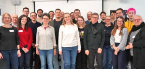 Gruppenfoto der Beteiligten des Hackathons.