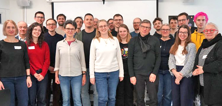 Gruppenfoto der Beteiligten des Hackathons.